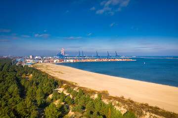 Baltic Sea and the Stogi beach in autumnal colors, Gdansk. Poland © Patryk Kosmider