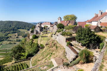 Fototapeta na wymiar The historic village of Chateau Chalon, castle from Jura
