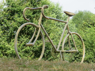 Fototapeta na wymiar great metal bike ornament to run the tour of France