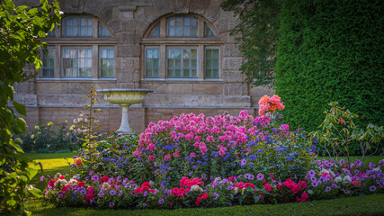 Fototapeta na wymiar Tsarskoe Selo garden with flowers, Russia