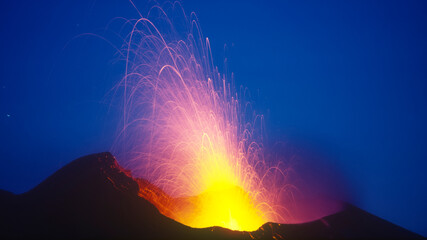 Stromboli Eruption © Roland