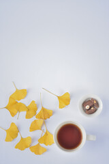 秋のひと時をチョコレートと飲みのもでティータイム