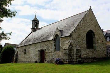 Fototapeta na wymiar Vieilles chapelle en Bretagne