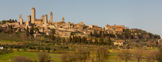 Naklejka premium Hügelstadt San Gimignano in der Toscana