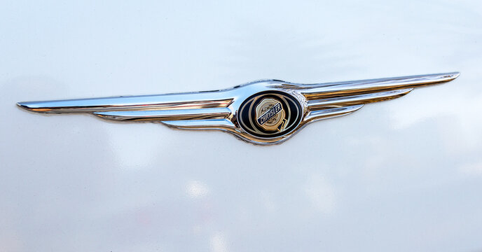 Logo of Chrysler vehicle