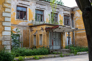 old residential building abandoned building