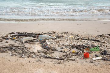 beach garbage
 - obrazy, fototapety, plakaty