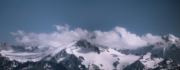Fototapeta na wymiar Mountain And Clouds