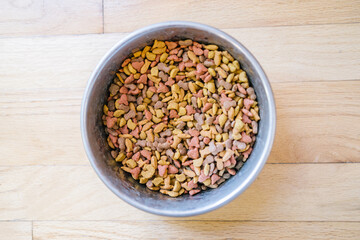 cat food in bowl