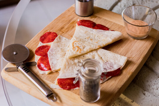Crepas de queso con pepperoni