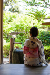 縁側に座る浴衣の女性と金魚鉢 Wall Mural Wallpaper Murals Paylessimages 縁側に座る浴衣の女性と金魚鉢 Wall Mural Wallpaper Murals Paylessimages