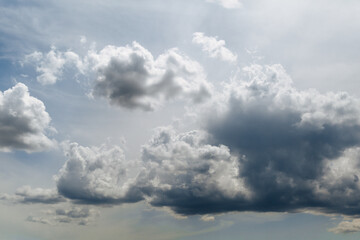 Obraz premium Beautiful cloudy sky. The clouds are thickening. The sky before the rain