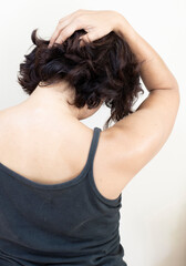 Obraz premium A picture of a person showing pain and inflammation of the muscles and bones of the neck and shoulder.