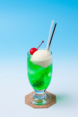 メロンソーダフロート