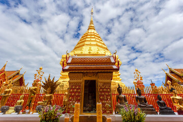 Fototapeta premium Wat Phra That Doi Suthep is tourist attraction of Chiang Mai, Chiag Mai Province, Thailand