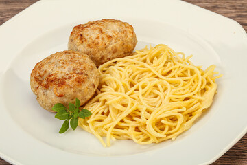 Spaghetti with homemade chicken cutlet