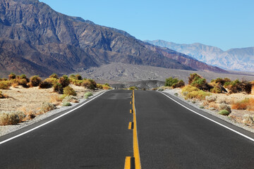 Excellent road, crossing Death Valley
