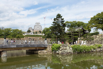 Fototapeta premium 姫路城大手門と桜門橋