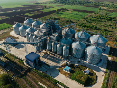 Very large grain elevator filmed from a bird's eye view