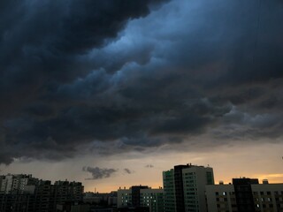 Fototapeta premium time clouds over city