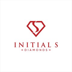 Letter S diamond logo. Luxury jewelry design. Elegant crystal emblem. Gold fashion icon. Premium boutique symbol. Beauty salon concept. Minimalist vector illustration.