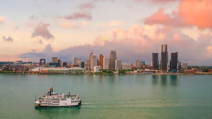 Naklejka premium Cityscape of Detroit skyline in Michigan, USA at sunset