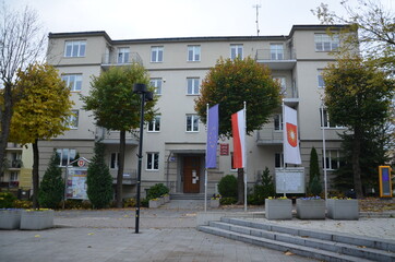 Busko Zdrój , puste ulice ,covid 19 Busko Zdrój , jesień 2020 Busko Zdrój , Busko Zdrój bez ludzi , bez ludności ulice , Busko Zdrój bez kuracjuszy , puste ulice pandemia w Busku Zdroju , Park w Busku © Szymon