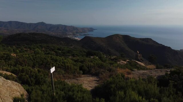 Treeking to Sant Pere de Rodes, at the top of the mountain, with a beautifull view of the sea