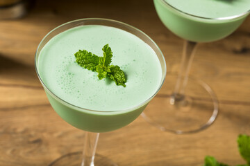 Frozen Boozy Mint Grasshopper Cocktail