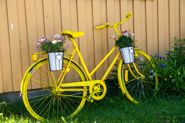 Fahrrad als Garten Dekoration