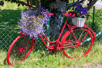 Fahrrad als Garten Dekoration