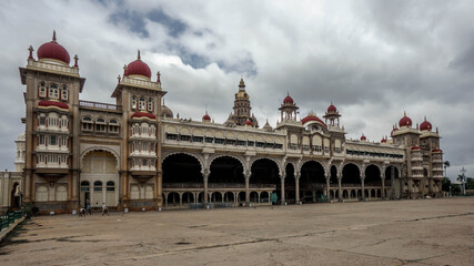 Naklejka premium In the center of Mysore city is the magnificent Mysore Palace, which served as the seat of the Vodeyar dynasty - the former royal family of Mysore