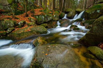 Fototapeta na wymiar beautiful waterfall in Giant mountain in Poland during fall