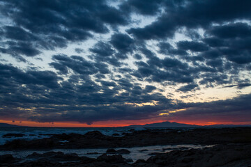 台風一過の夕空と太平洋の海