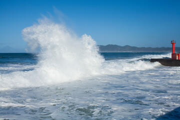 荒れる太平洋の海