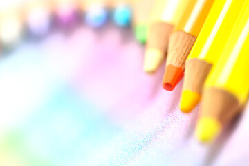 虹と色鉛筆