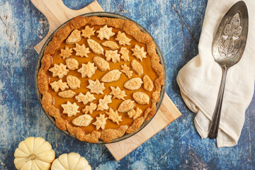 Pumpkin pie with leaf detail