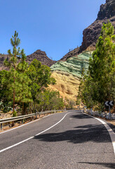 the road to the mountains of natural monument of azulejos de veneguera