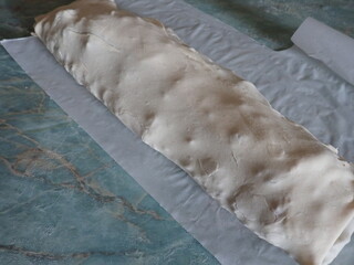 preparation of a homemafe apple strudel