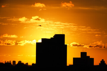 Fototapeta na wymiar Pôr do sol em São Paulo