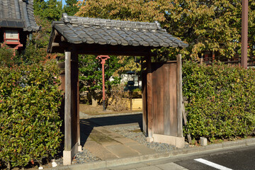幸田露伴旧宅の門