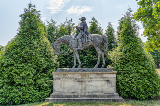 Valley Forge, PA - July, 3, 2020: Statue Of George Washington Praying On His Horse By Utah Sculptor Stan Watts At The Freedoms Foundation At Valley Forge Campus.