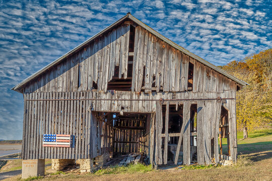 "Calhoun County Barn"