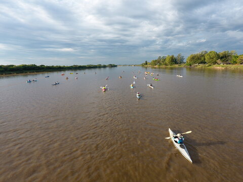 Kayak en el R&iacute;o Paran&aacute;, zona de Villa Ocampo, Santa Fe