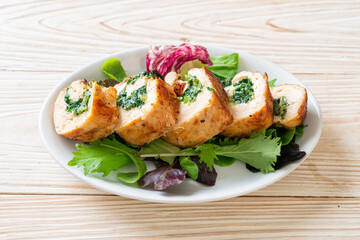 chicken breast stuffed with cheese and spinach