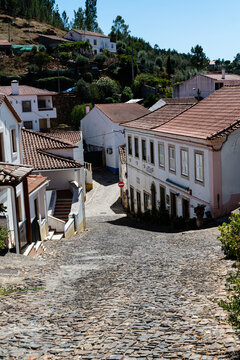 Vertical shot of a  concrete street in Marv&Atilde;&pound;o, Portugal