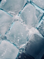 사각형 모양의 부서진 얼음배경 
