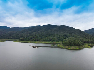 Fototapeta na wymiar Beautiful view of Mae Ngad Dam, Comprised of mountains,River and sky