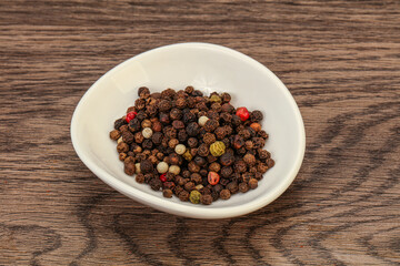 Peppercorn heap in the bowl