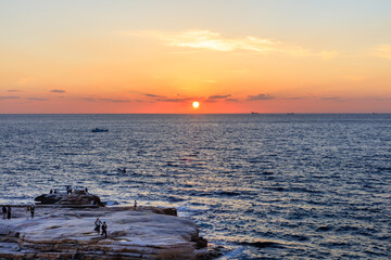 Japan's scenic spot "Senjojiki Rock Plateau in Shirahama Town" dyed in the setting sun